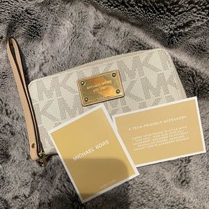Michael Kors Vanilla Monogram Tech Wallet/Wristlet
